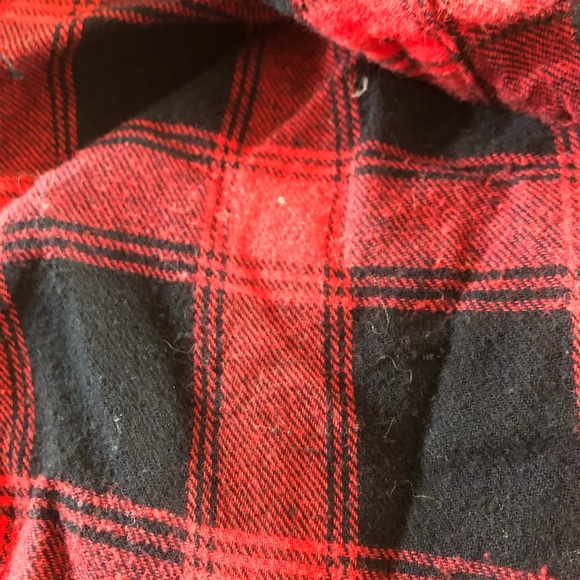 WOOLRICH BLACK AND RED UNISEX FLANNEL - Picture 2 of 3